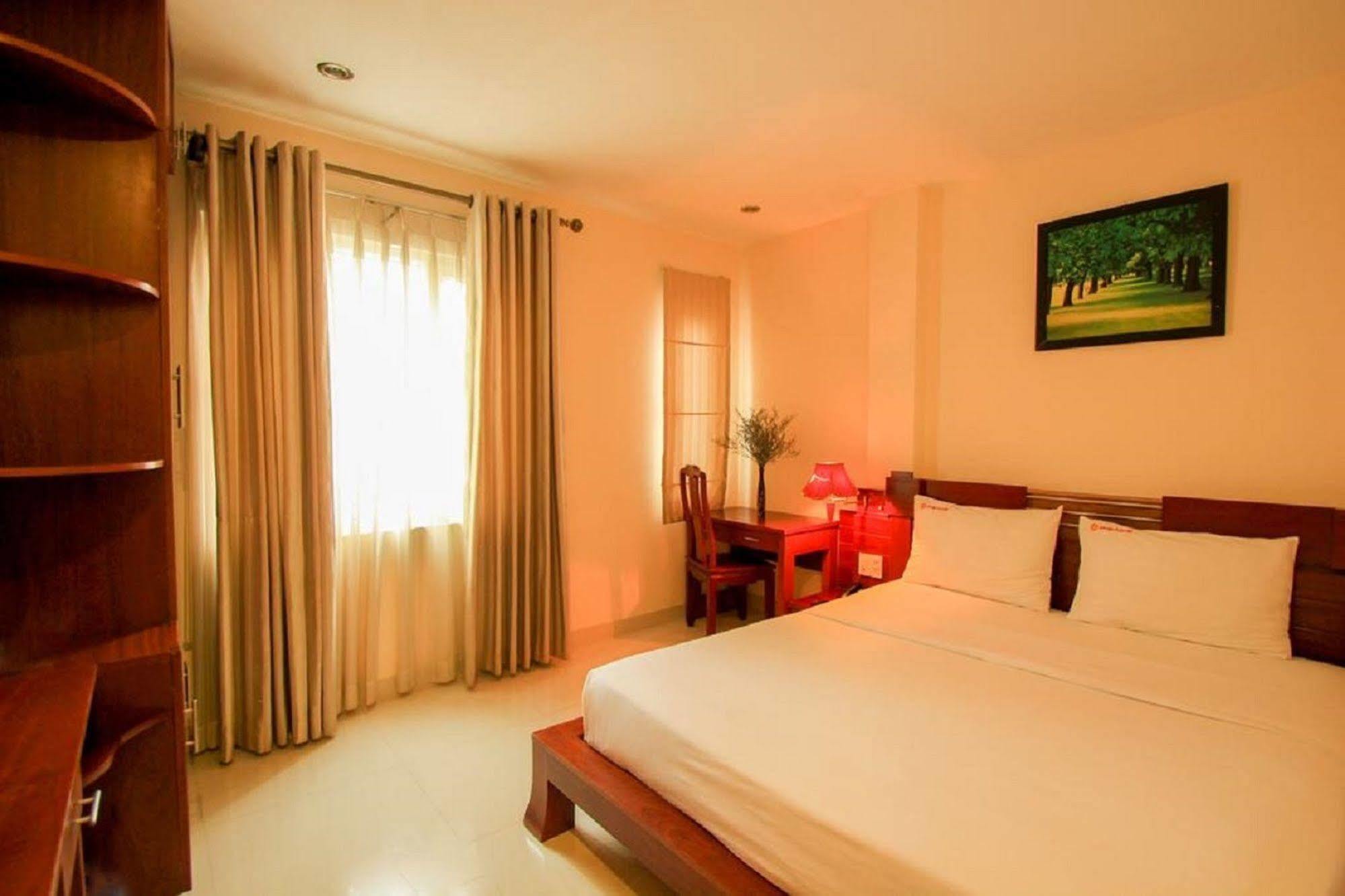 Ipeace Hotel - Bui Vien Walking Street Cidade de Ho Chi Minh Exterior foto